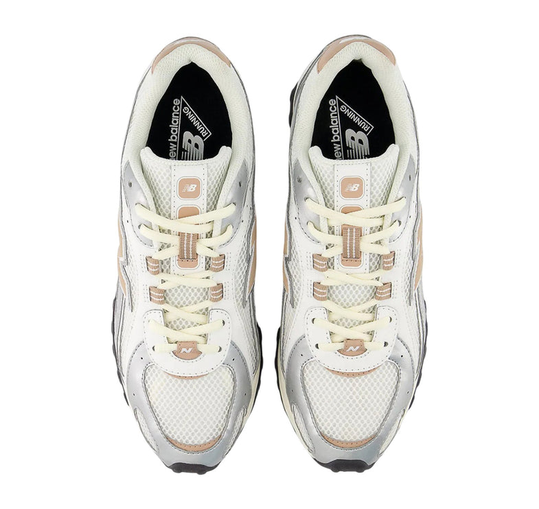 New Balance 204L Silver Metallic with Flat Taupe U204LSWA