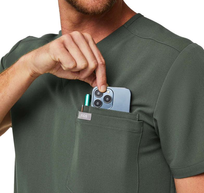 FIGS Men's Leon Three Pocket Scrub Top Moss