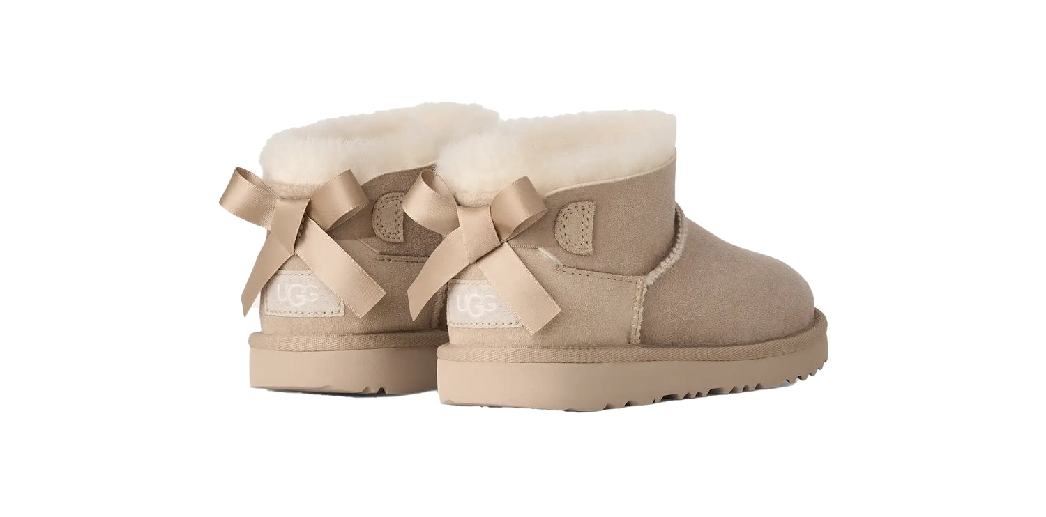 UGG Big Kids' Ultra Mini Bailey Bow Sand