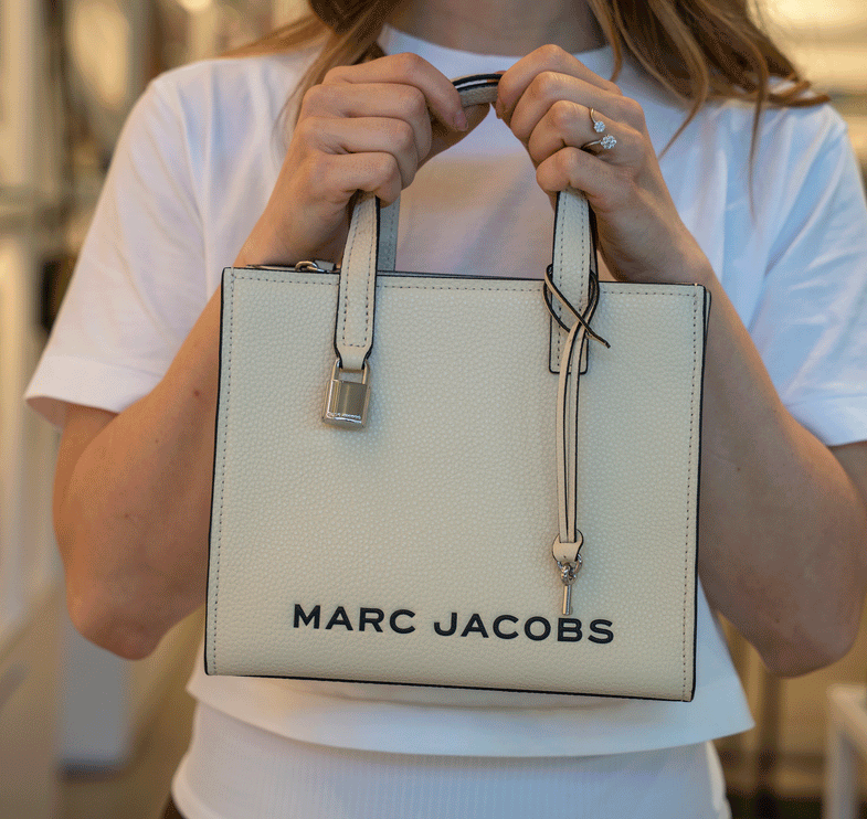 Marc Jacobs Women's Mini Grind Branded Leather Tote Bag Marshmallow