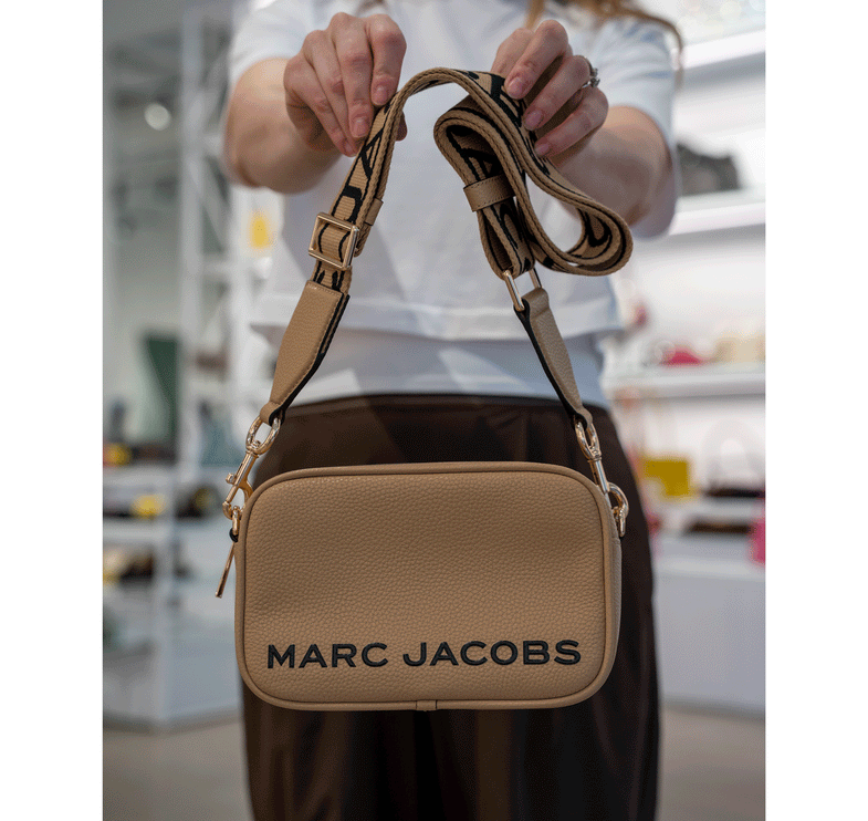 Marc Jacobs Women's Flash Leather Crossbody Bag Iced Coffee