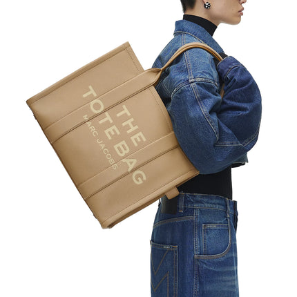 Marc Jacobs Women's The Leather Large Tote Bag Camel