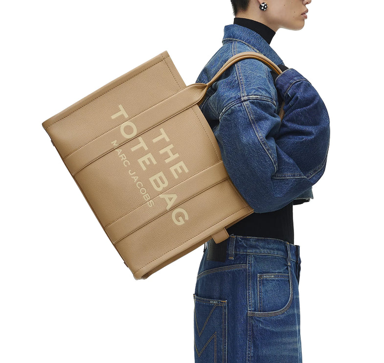 Marc Jacobs Women's The Leather Large Tote Bag Camel