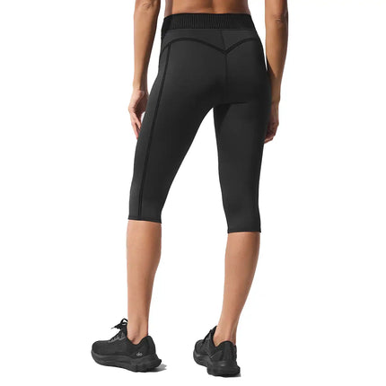 alo Women's Airlift High-Waist Line Up Capri Black