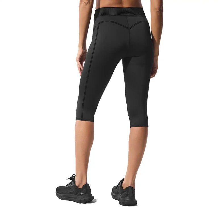 alo Women's Airlift High-Waist Line Up Capri Black