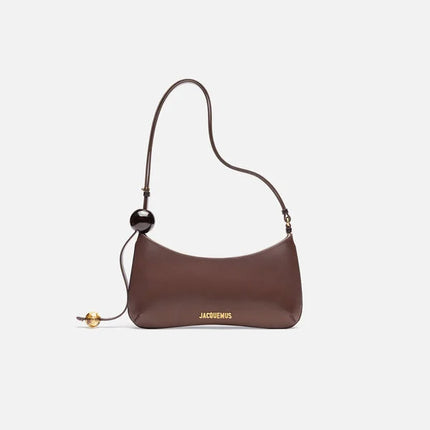 <a href="/tr-tr/collections/jacquemus-the-bisou-canta-modelleri" title="Jacquemus The Bisou Çanta Modelleri">The Bisou</a>