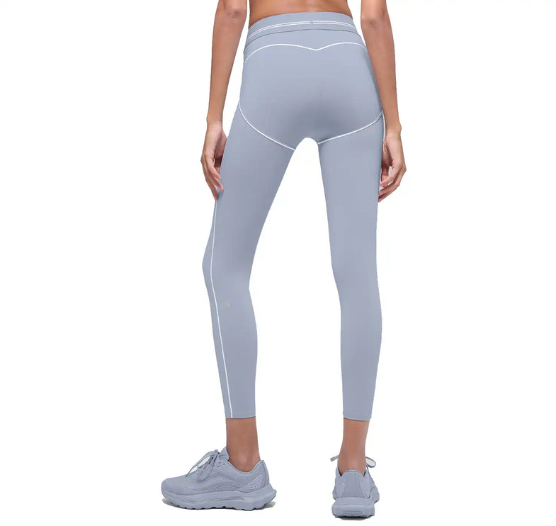 alo Women's Airbrush High-Waist 7/8 Heart Throb Legging Winter Frost/White