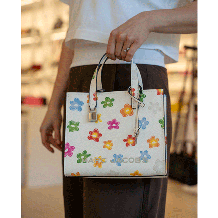 Marc Jacobs Women's Mini Grind Branded Floral Print Leather Tote Bag Marshmallow