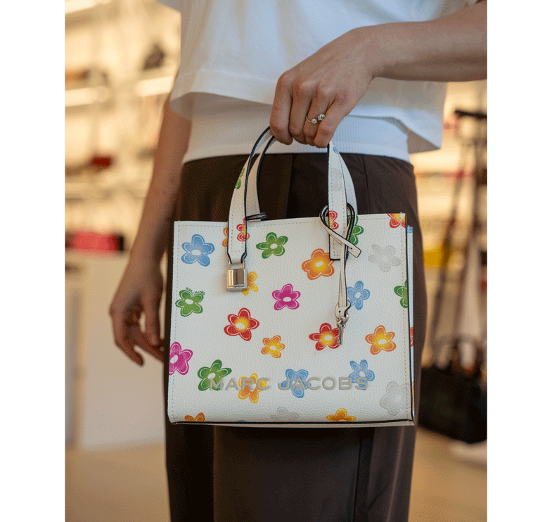 Marc Jacobs Women's Mini Grind Branded Floral Print Leather Tote Bag Marshmallow