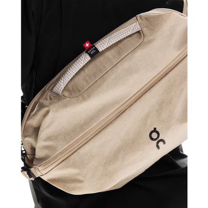 ON Sling Pack 9L Sand/Black