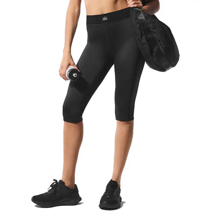alo Women's Airlift High-Waist Line Up Capri Black