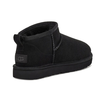 UGG Classic Ultra Mini kadın botu, siyah süet