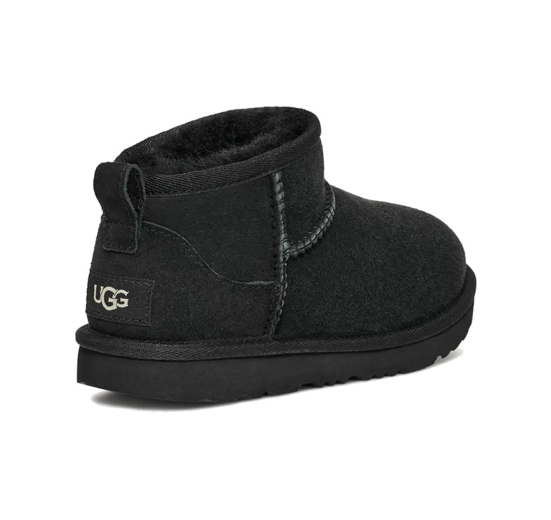 UGG Classic Ultra Mini çocuk botu, siyah süet