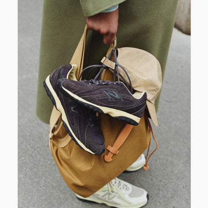 New Balance x AURALEE 204L Ganache with Black Bean U204L5I7