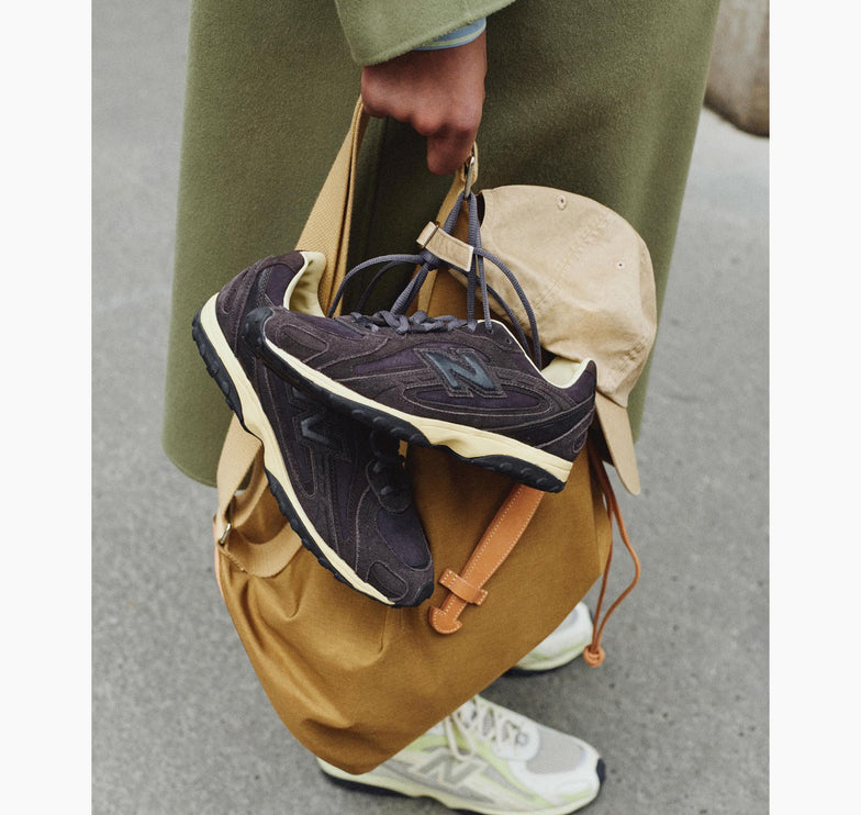 New Balance x AURALEE 204L Ganache with Black Bean U204L5I7