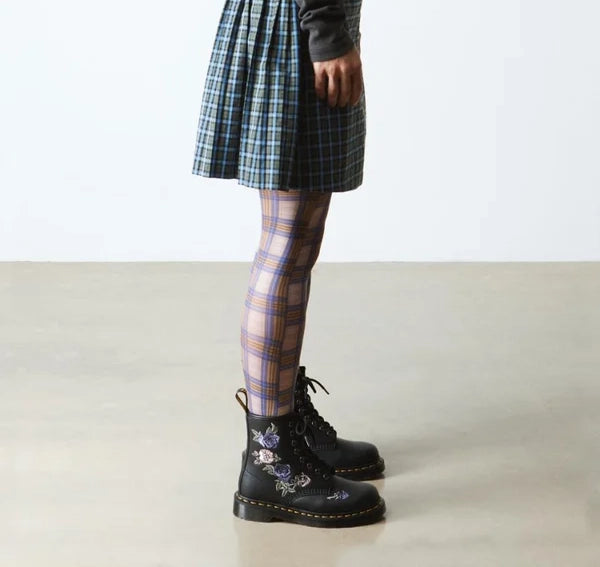 Dr. Martens Women's 1460 Vonda Boots Black