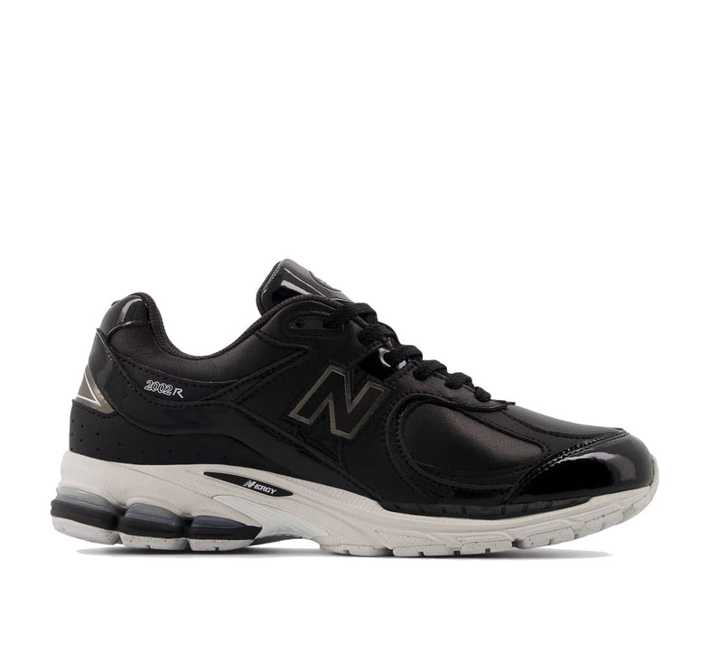 New Balance 2002R Leather Pack Black U2002RD