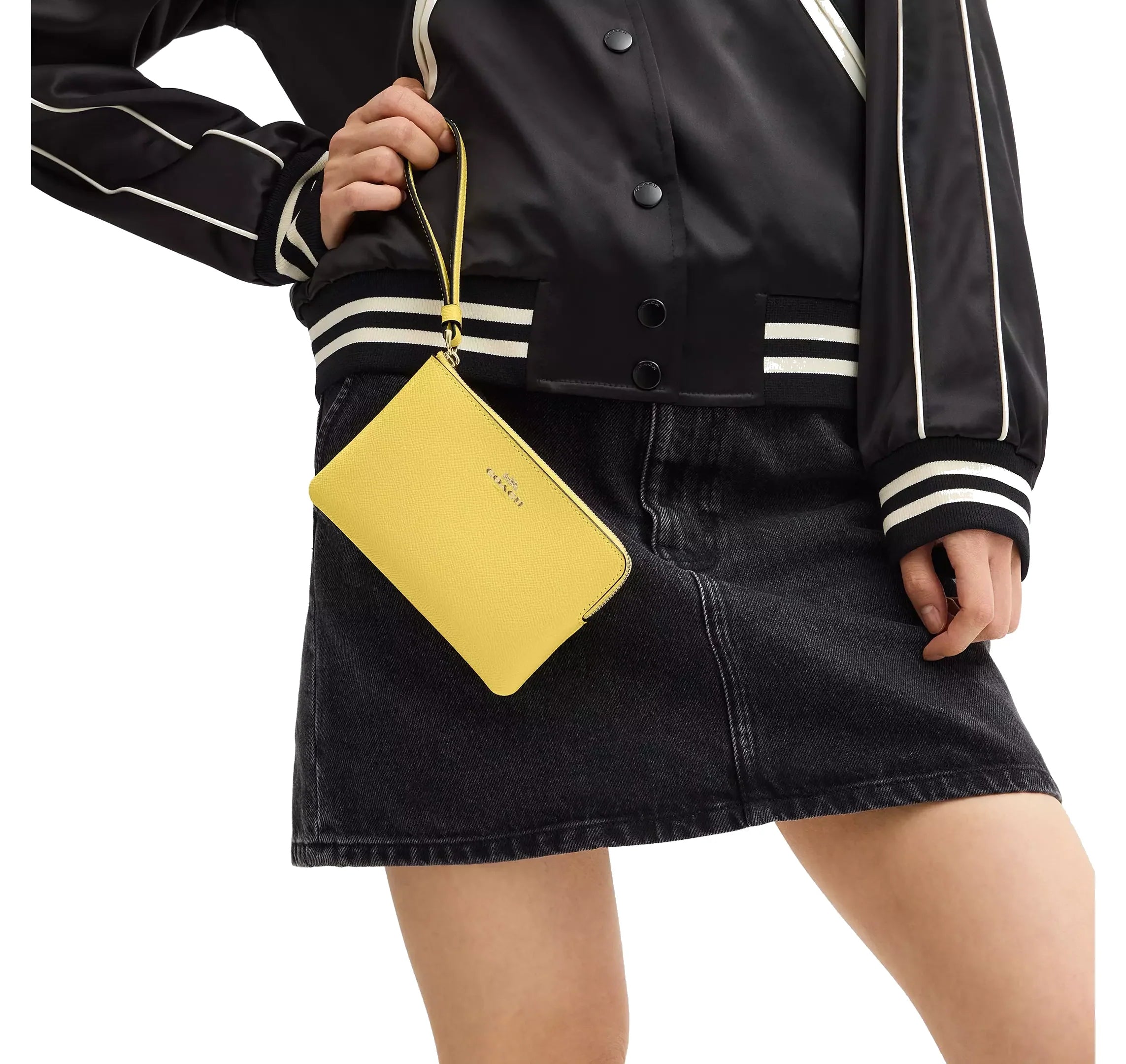 COACH ゴールド (2点) Coach Women's Corner Zip Wristlet Gold/Yellow – hepsikanadadan