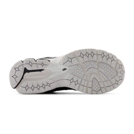 New Balance 2002R Leather Pack Black U2002RD