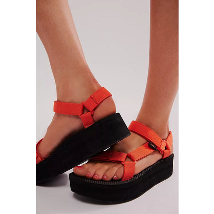 Teva Women's Flatform Universal Sandals Tigerlily