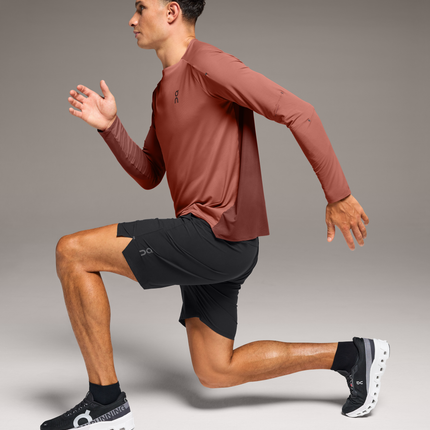 On Cloud Men's Performance Hybrid Short 1 M Black