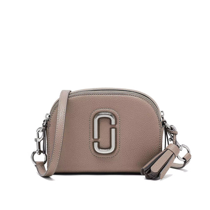 Marc Jacobs Women's The Pebble Shutter Cement