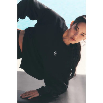 alo Women's Accolade Crew Neck Pullover Black