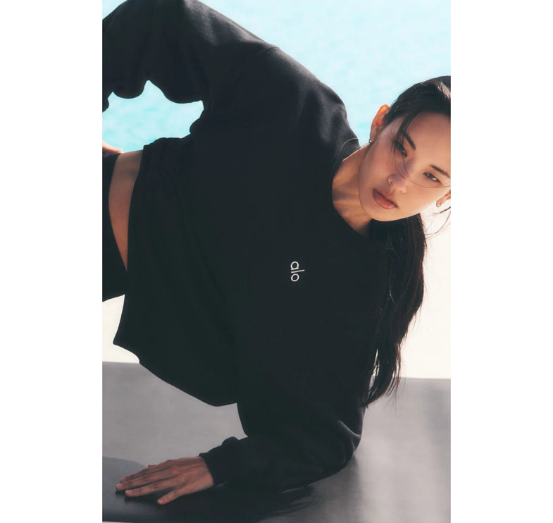 alo Women's Accolade Crew Neck Pullover Black