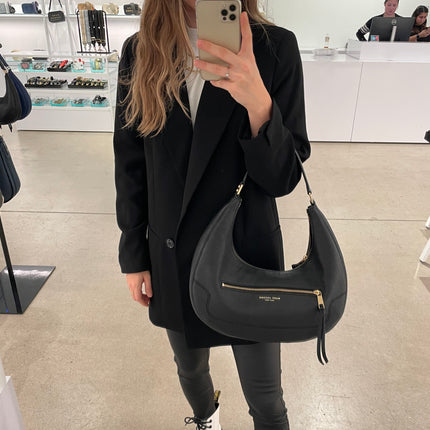 Marc Jacobs Women's Large Leather Crescent Shoulder Bag Black