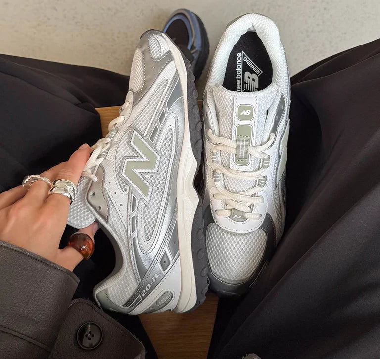 New Balance 204L Silver Metallic with Garter Snake U204LSWB - Hafta Sonuna Özel Fiyat