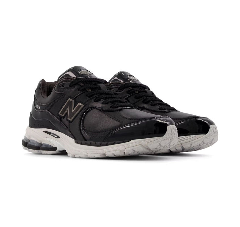 New Balance 2002R Leather Pack Black U2002RD