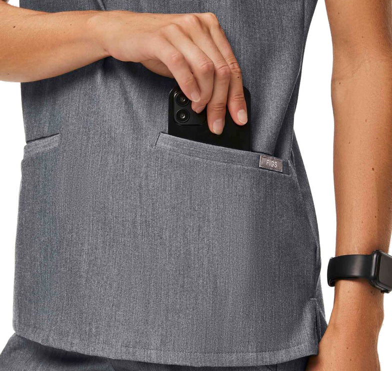 FIGS Women's Casma Three Pocket Scrub Top Graphite