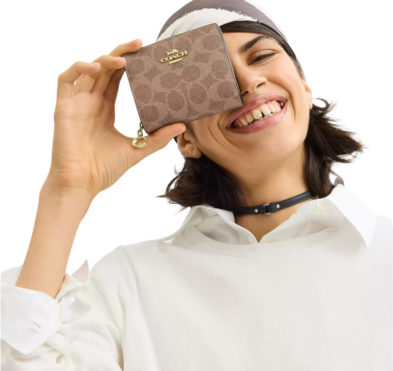 Coach Women's Snap Wallet In Signature Canvas Gold/Tan/Brown