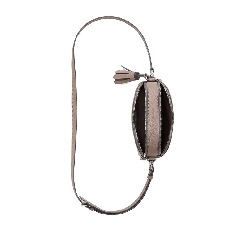 Marc Jacobs Women's The Pebble Shutter Cement