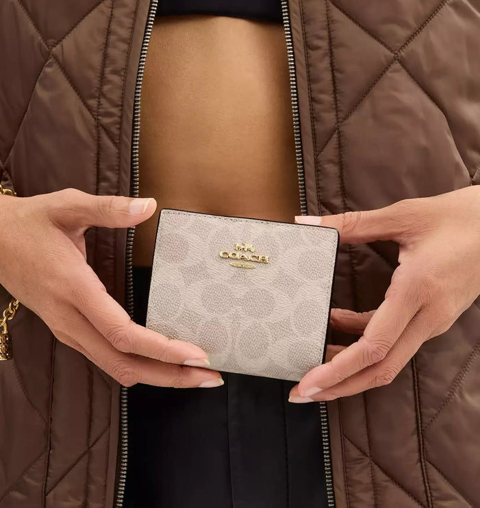 Coach Women's Snap Wallet In Signature Canvas Gold/Sand/Chalk