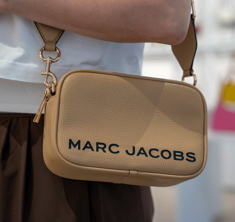 Marc Jacobs Women's Flash Leather Crossbody Bag Iced Coffee