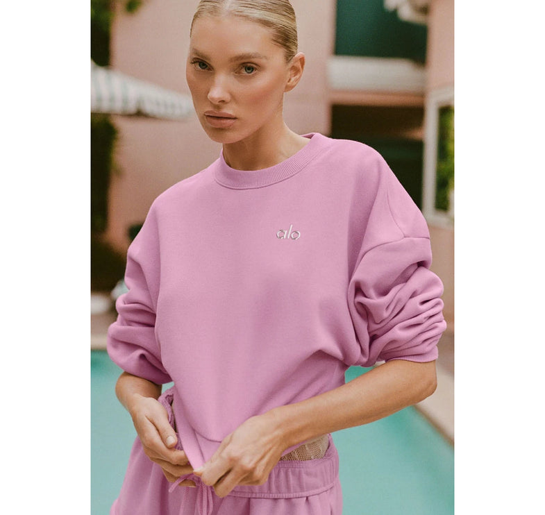 alo Women's Cropped Accolade Crewneck Candy Heart Pink
