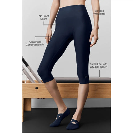 alo Women's Airlift High-Waist Sleek Capri Navy