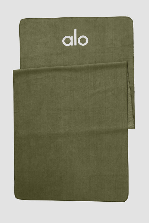 alo Women's Grounded No-Slip Towel - Jungle