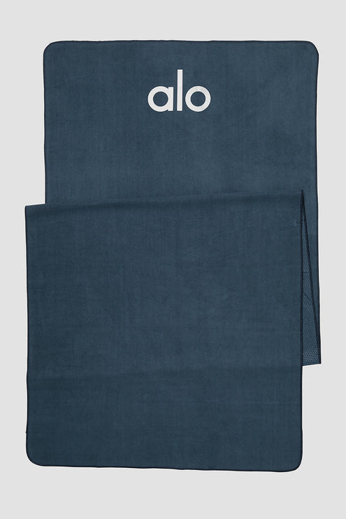 alo Women's Grounded No-Slip Towel - Eclipse