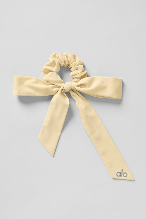 alo Women's Love Knots Tie Scrunchie - Warm Butter