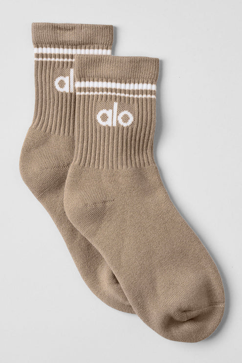 alo Men's Unisex Half-Crew Throwback Sock - Gravel/White