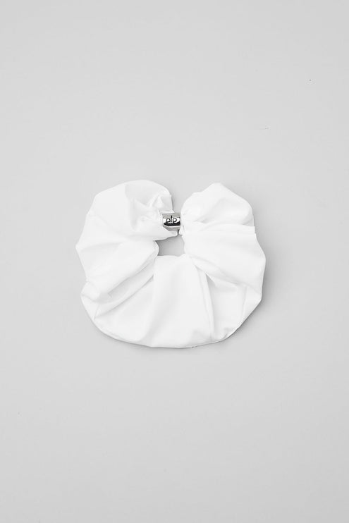 alo Women's Bead It Oversized Scrunchie - White