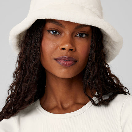 alo Women's Winterfun Bucket Hat - Ivory