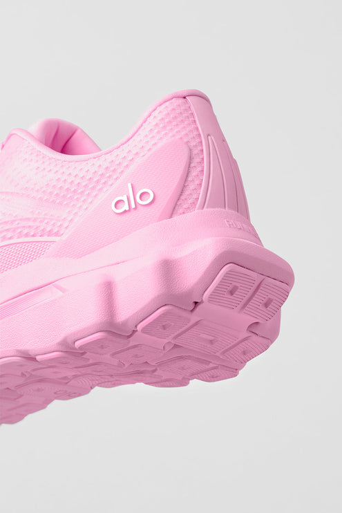 alo Shoes Alo Runner - Sweet Pink