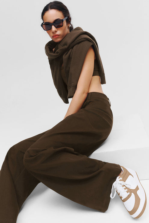 alo Shoes Alo Recovery Mode Sneaker - Gravel/White