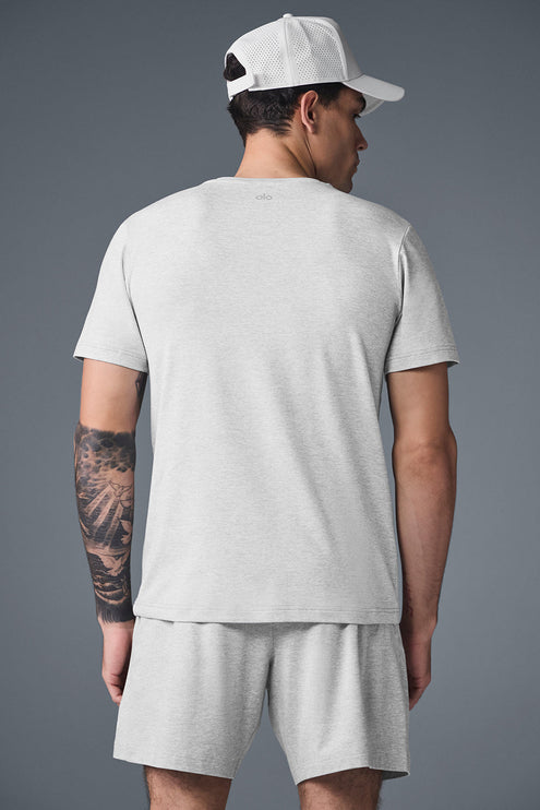 alo Men's Conquer Reform Crewneck Short Sleeve - Athletic Heather Grey