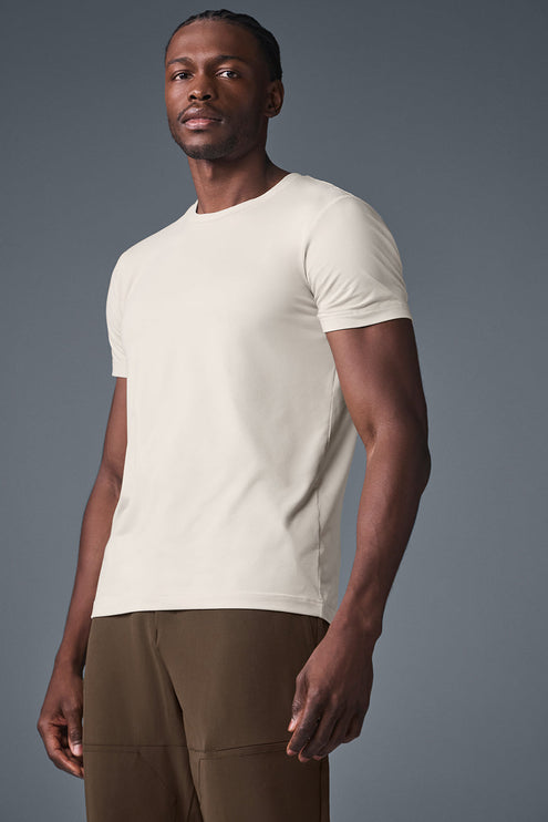 alo Men's Conquer Reform Crewneck Short Sleeve - Bone