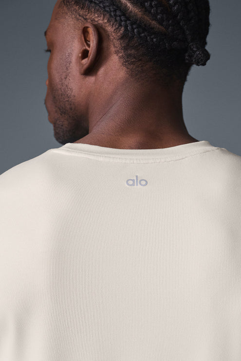 alo Men's Conquer Reform Crewneck Short Sleeve - Bone
