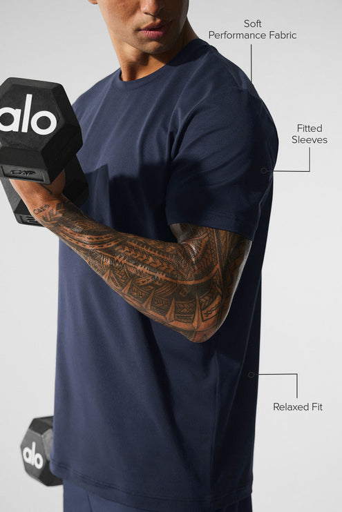 alo Men's Conquer Reform Crewneck Short Sleeve - Navy